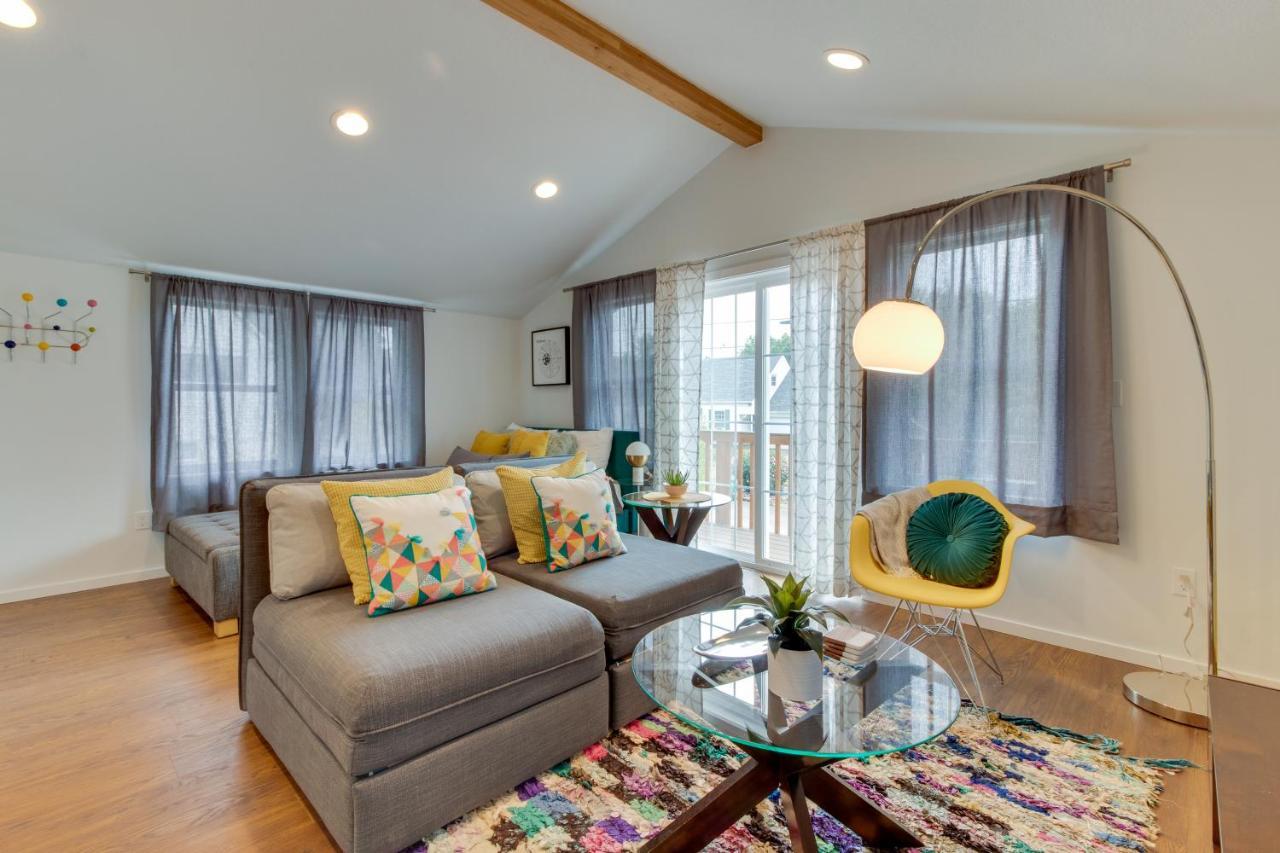 New Portland Neighborhood Studio Экстерьер фото