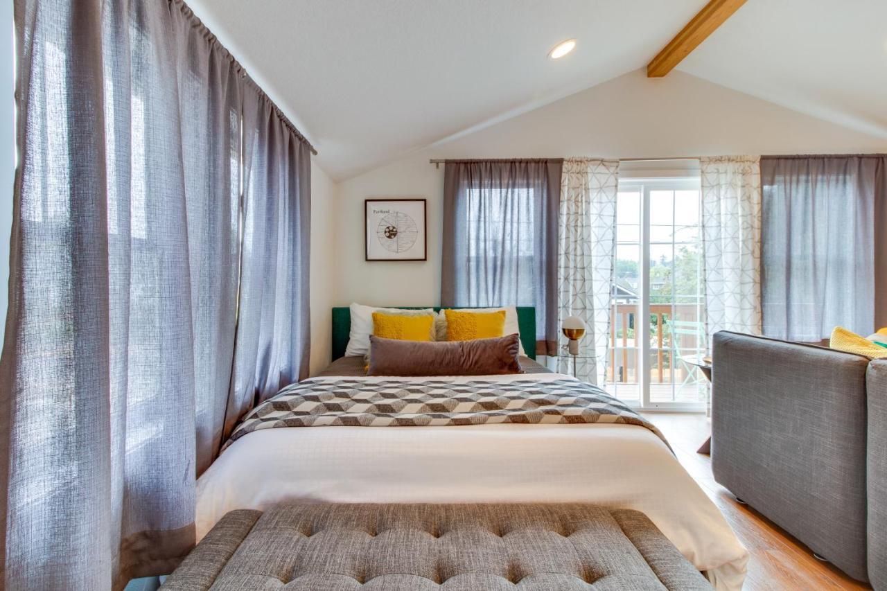 New Portland Neighborhood Studio Экстерьер фото