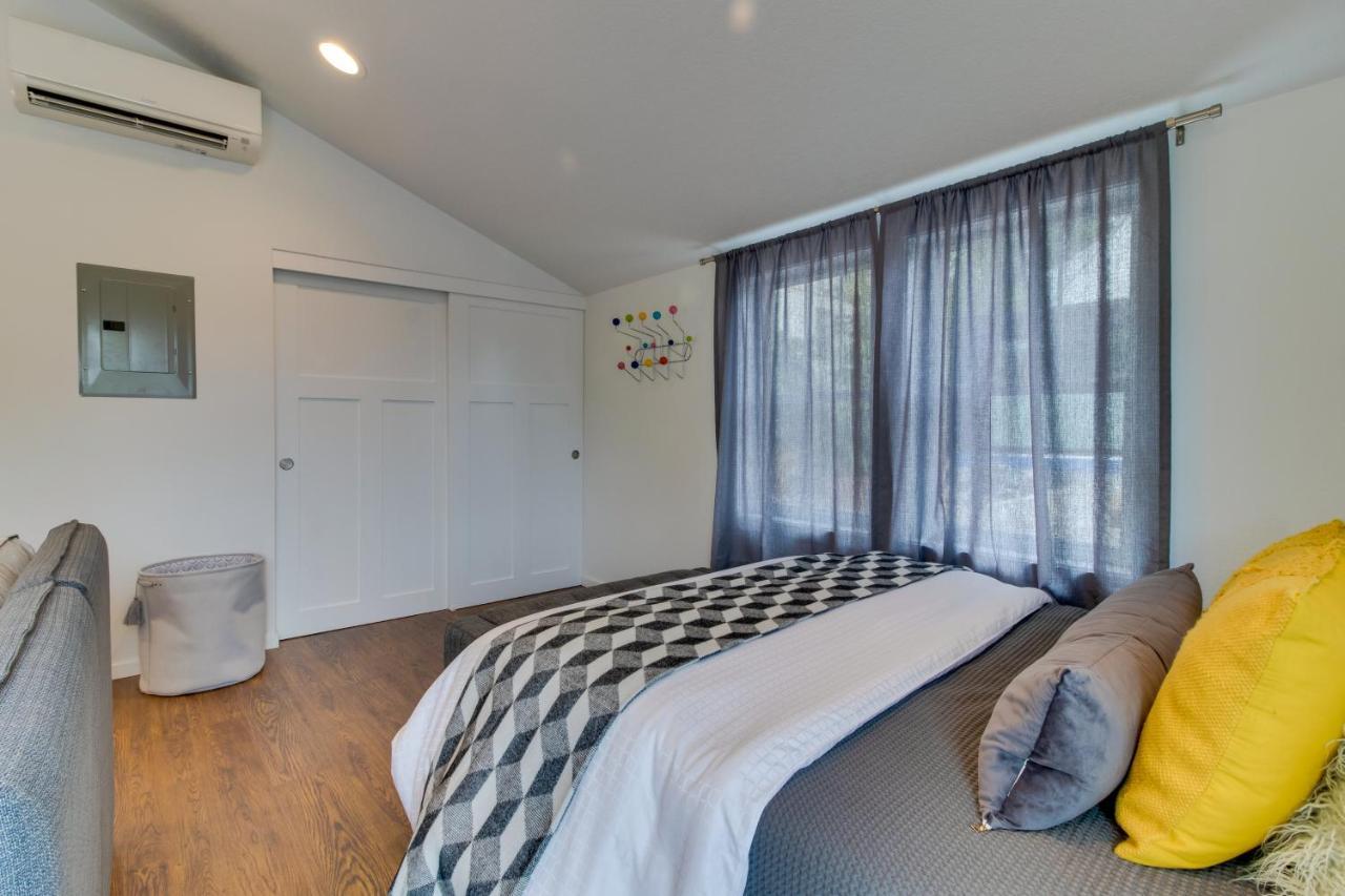 New Portland Neighborhood Studio Экстерьер фото