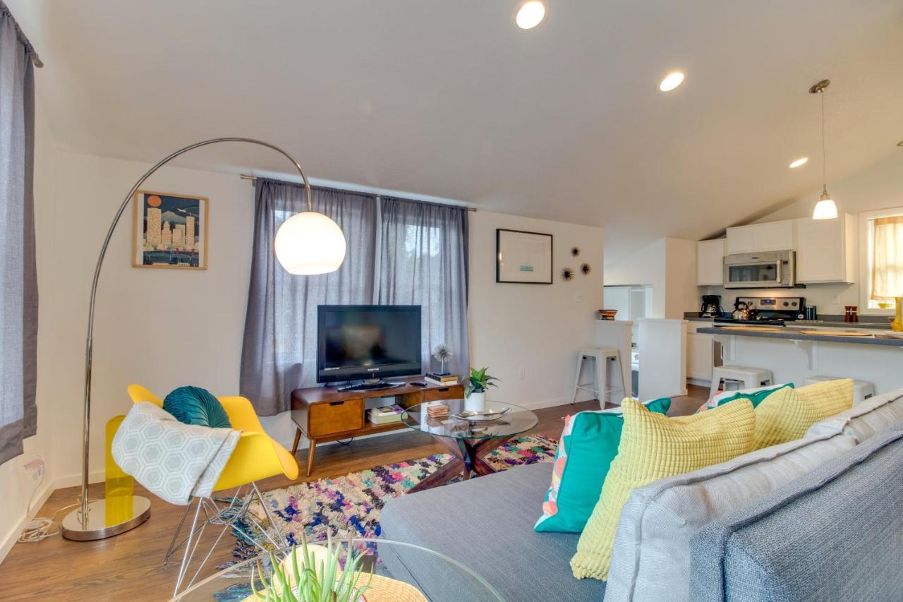 New Portland Neighborhood Studio Экстерьер фото